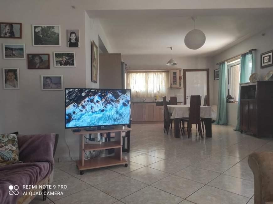 Pleasant House With Garden!! Villa Anavyssos Ngoại thất bức ảnh